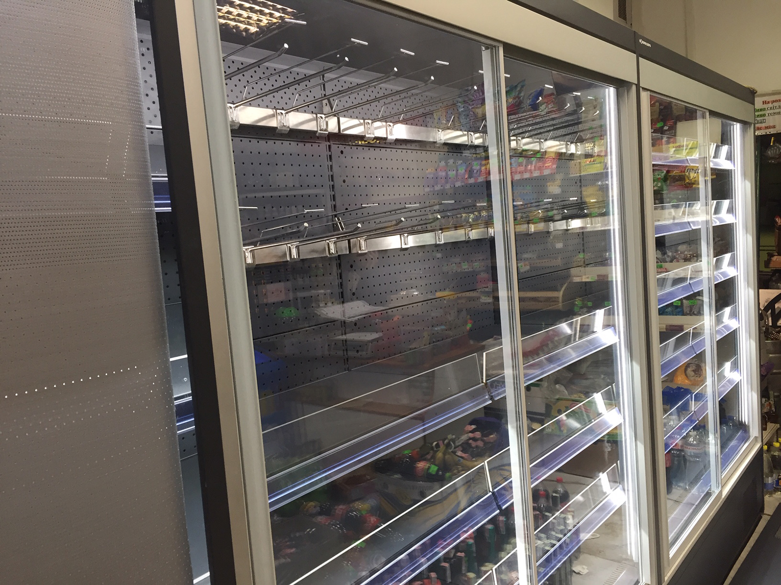 Зміна формату діючого продуктового магазину на мінімаркет 