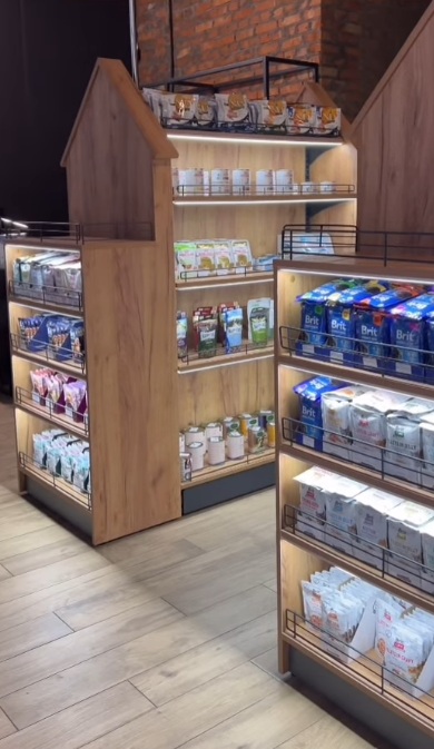 Exclusive retail equipment