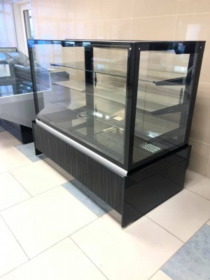 Confectionery showcase VDL 158A