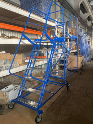 Platform mobile metal ladders for warehouse
